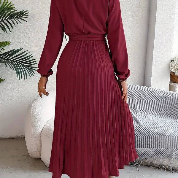 VM – Elegante Midi Jurk met Plissé en Ceintuur
